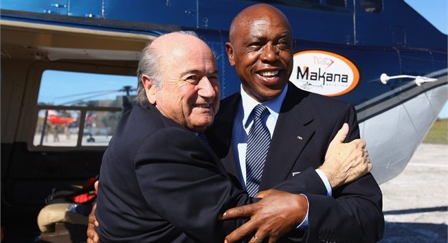 sepp blatter_and__Tokyo_Sexwale_17-11-11